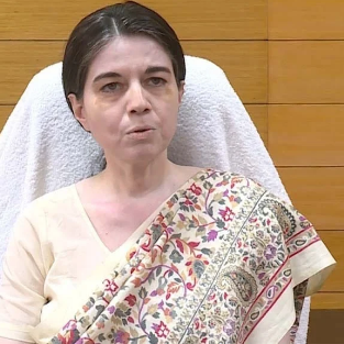 Smt. Shalini Pandit, IAS